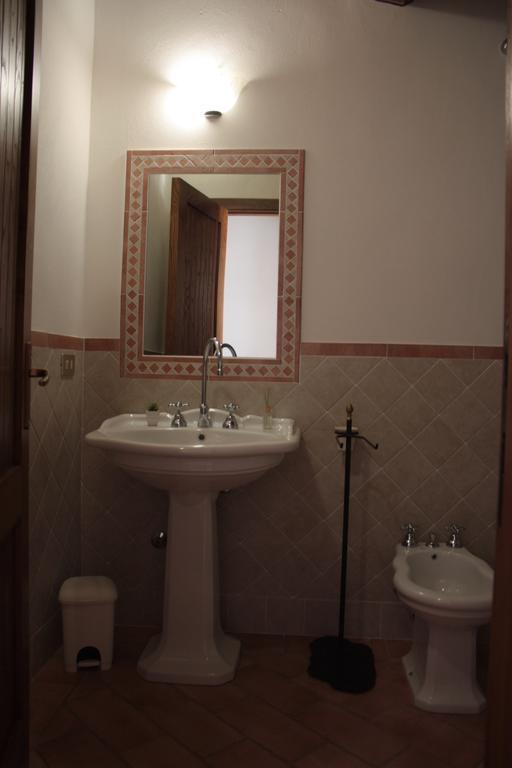 Il Vallone Di Melezzole Villa ภายนอก รูปภาพ