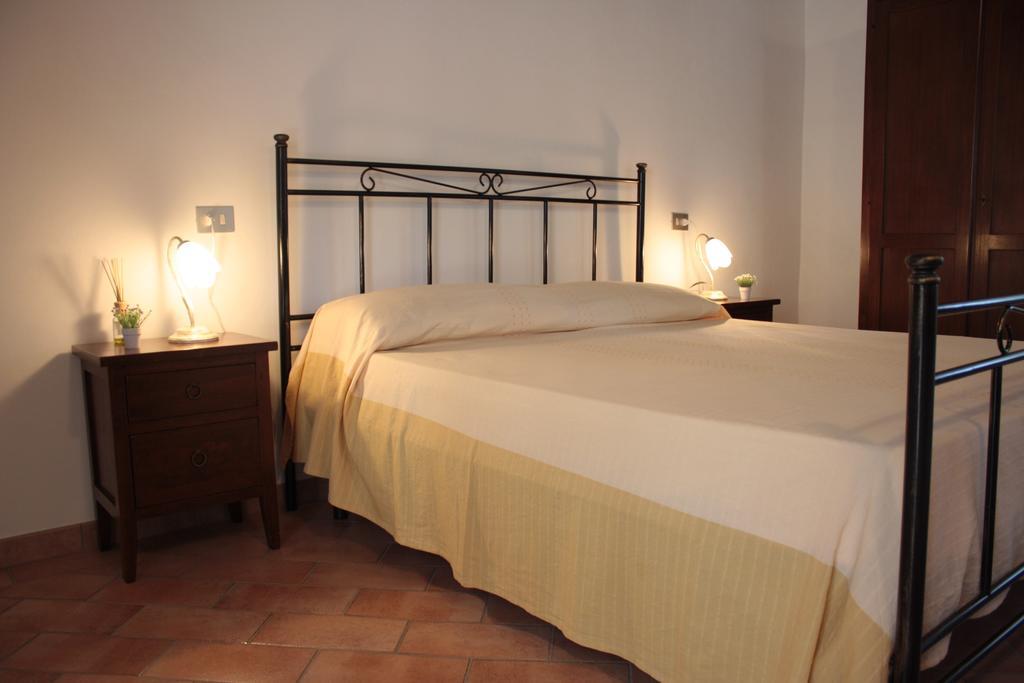 Il Vallone Di Melezzole Villa ภายนอก รูปภาพ